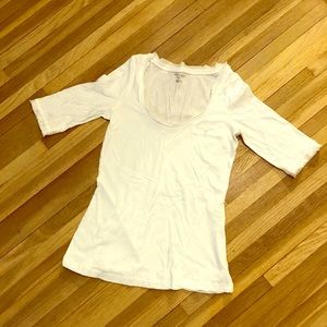 White half length sleeve tee